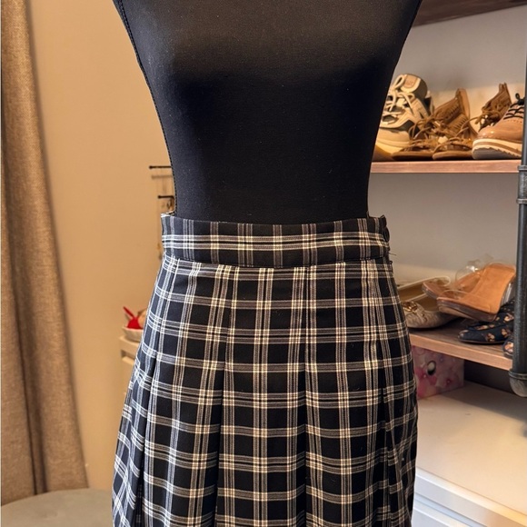 Plaid Black and White Women's Skirt - Picture 5 of 7